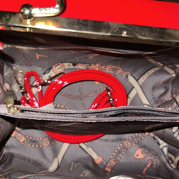 Bright Red/ Patent Leather Bag - Picture 3 of 3